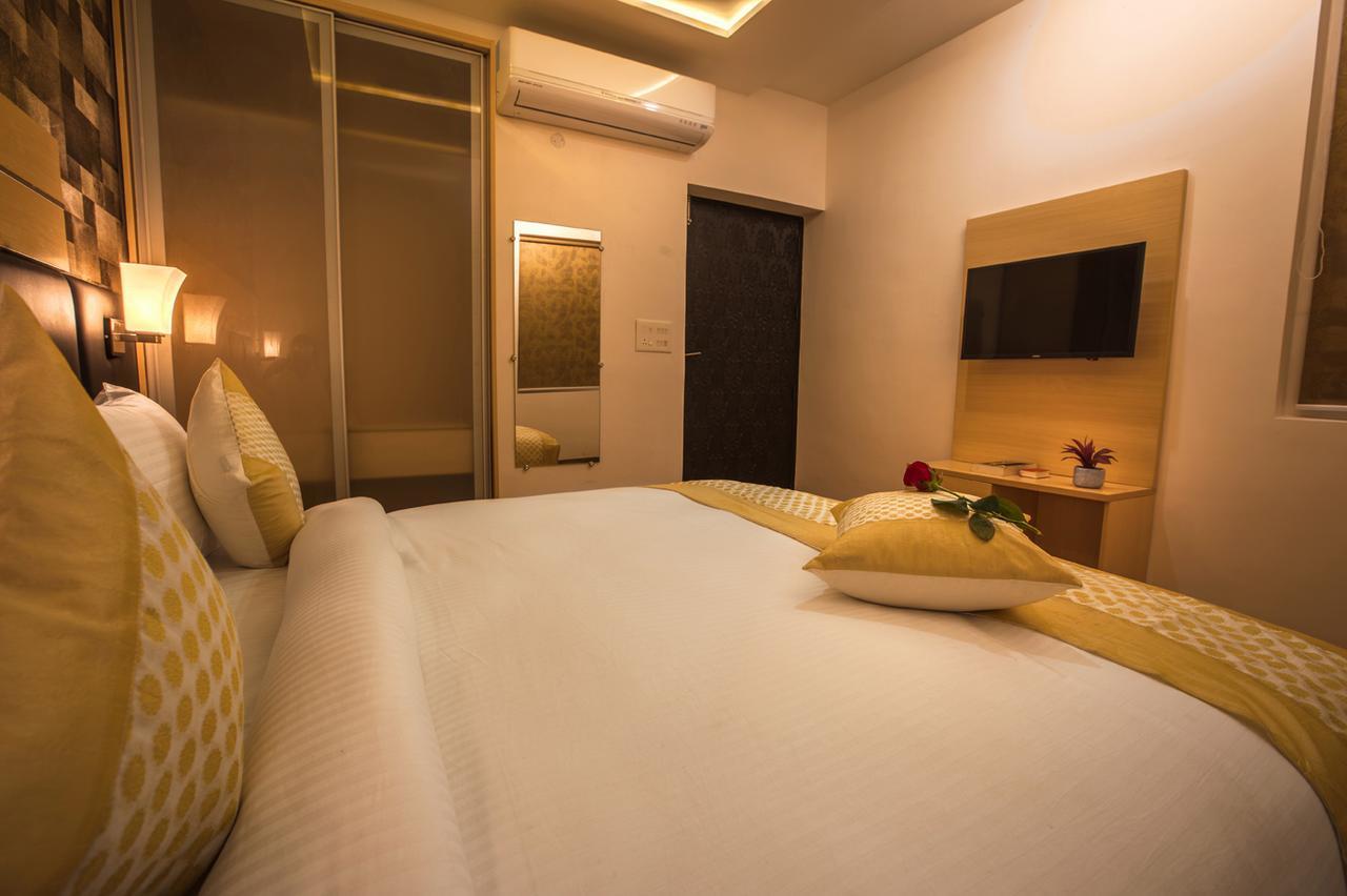 Kadamb Spritual Stay Vrindāvan Extérieur photo